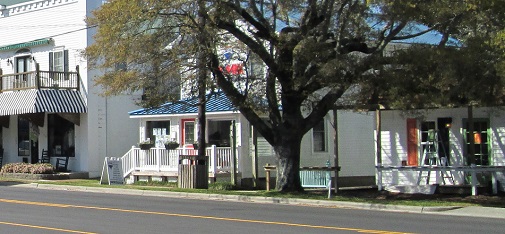 shops and businesses at Southport North Carolina